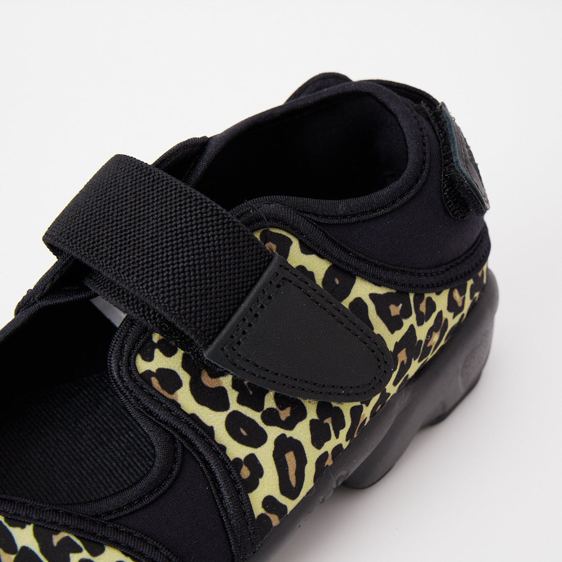 NIKE [ナイキ] エア リフト [IR5696] 010 BLACK