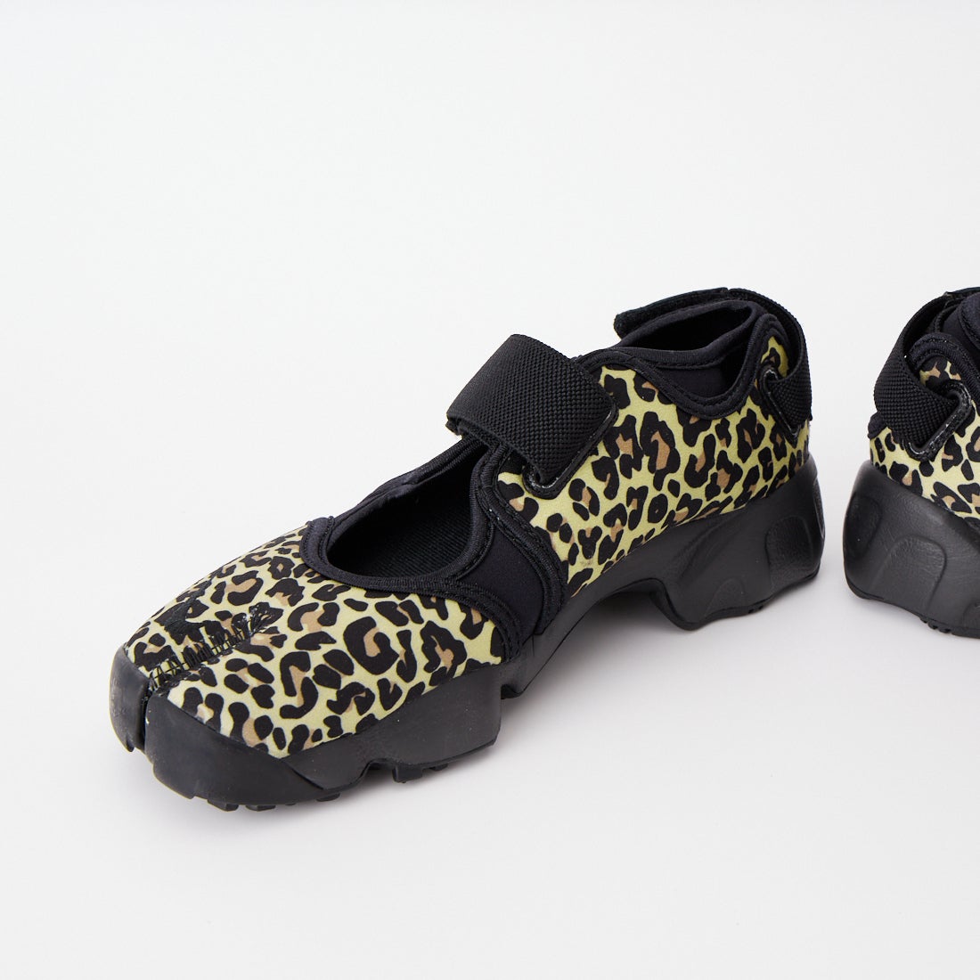 NIKE [ナイキ] エア リフト [IR5696] 010 BLACK