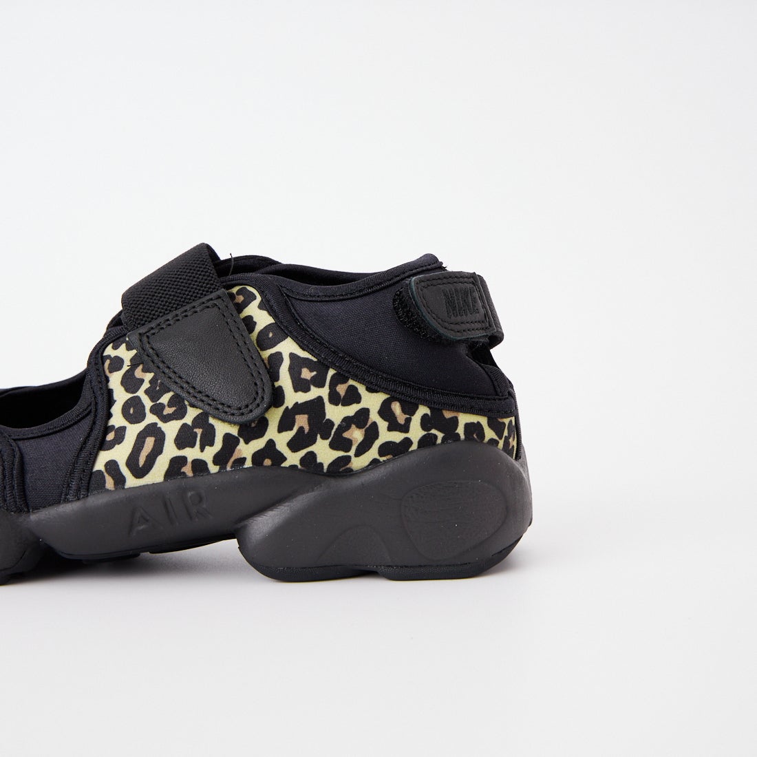 NIKE [ナイキ] エア リフト [IR5696] 010 BLACK