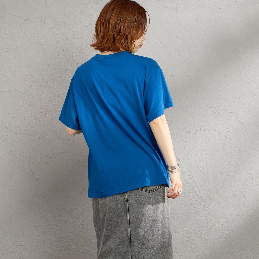 THE SHINZONE [ザ シンゾーン] BOATIES ツアーTシャツ [26MMSCU08] 83 BLUE &&モデル身長：158cm 着用サイズ：F0&&