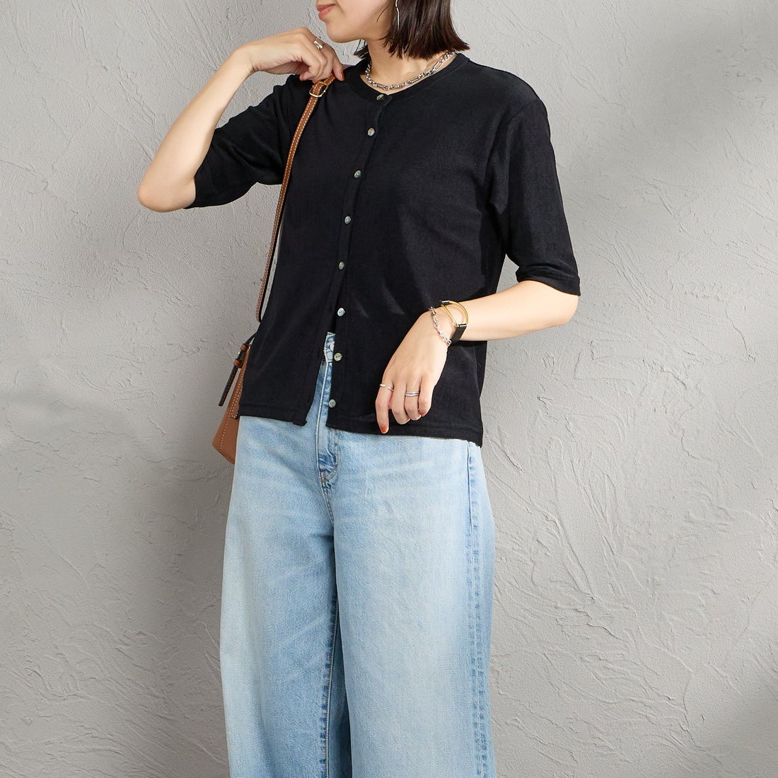 THE SHINZONE [ザ シンゾーン] パイル ハーフスリーブ カーディガン [26MMSCU03] 07 BLACK &&モデル身長：160cm 着用サイズ：F0&&
