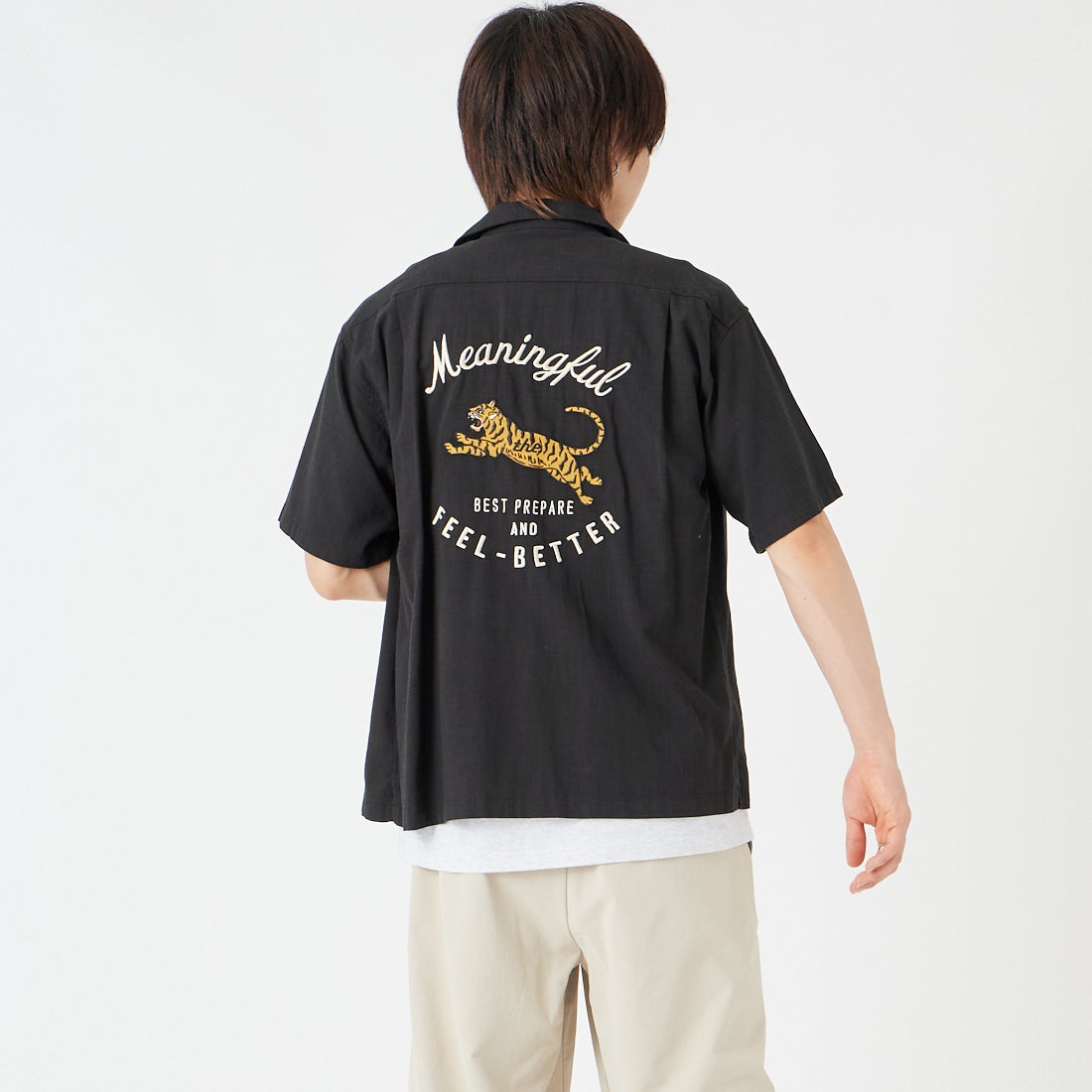 33Degrees [サーティスリーディグリーズ] 刺繍リネンラタッチ オープンカラーシャツ [TDR-262-028] 01BLK ﾄﾗ &&モデル身長：177cm 着用サイズ：M&&