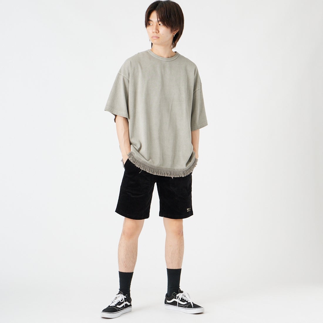 HELLO CALIF [ハローカリフ] HAV-A-HANK フリンジTシャツ [662004] GREIGE &&モデル身長：177cm 着用サイズ：L&&