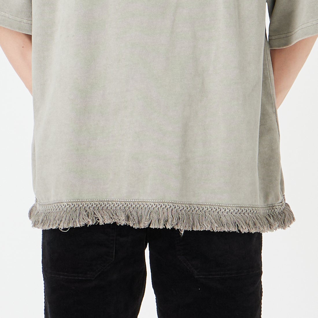 HELLO CALIF [ハローカリフ] HAV-A-HANK フリンジTシャツ [662004] GREIGE &&モデル身長：177cm 着用サイズ：L&&