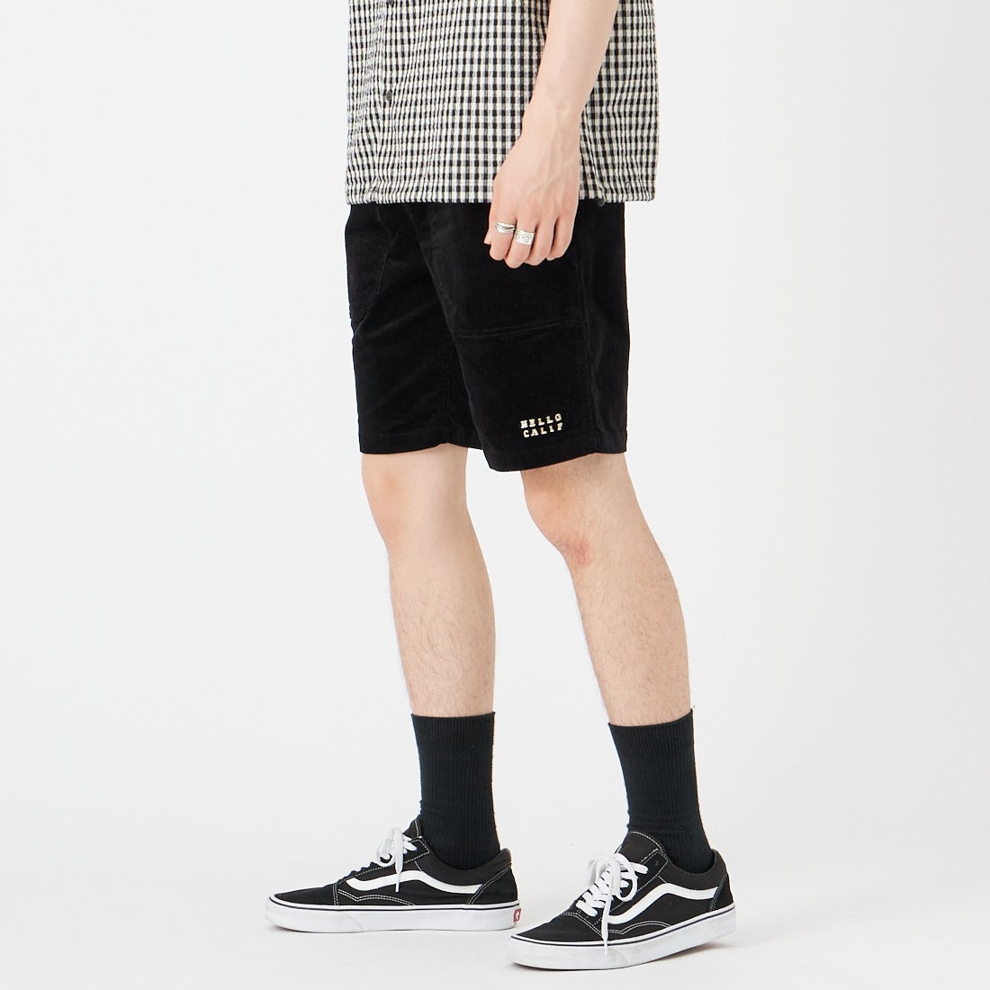 HELLO CALIF [ハローカリフ] サマーコーディロイ ショートパンツ [662330] BLACK &&モデル身長：177cm 着用サイズ：M&&