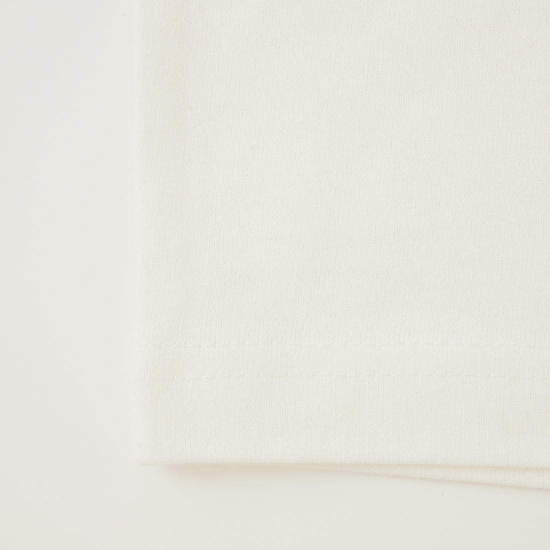 33Degrees [サーティスリーディグリーズ] 髭おじさんサガラ刺繍 半袖Tシャツ [TDR-262-042] A WHITE