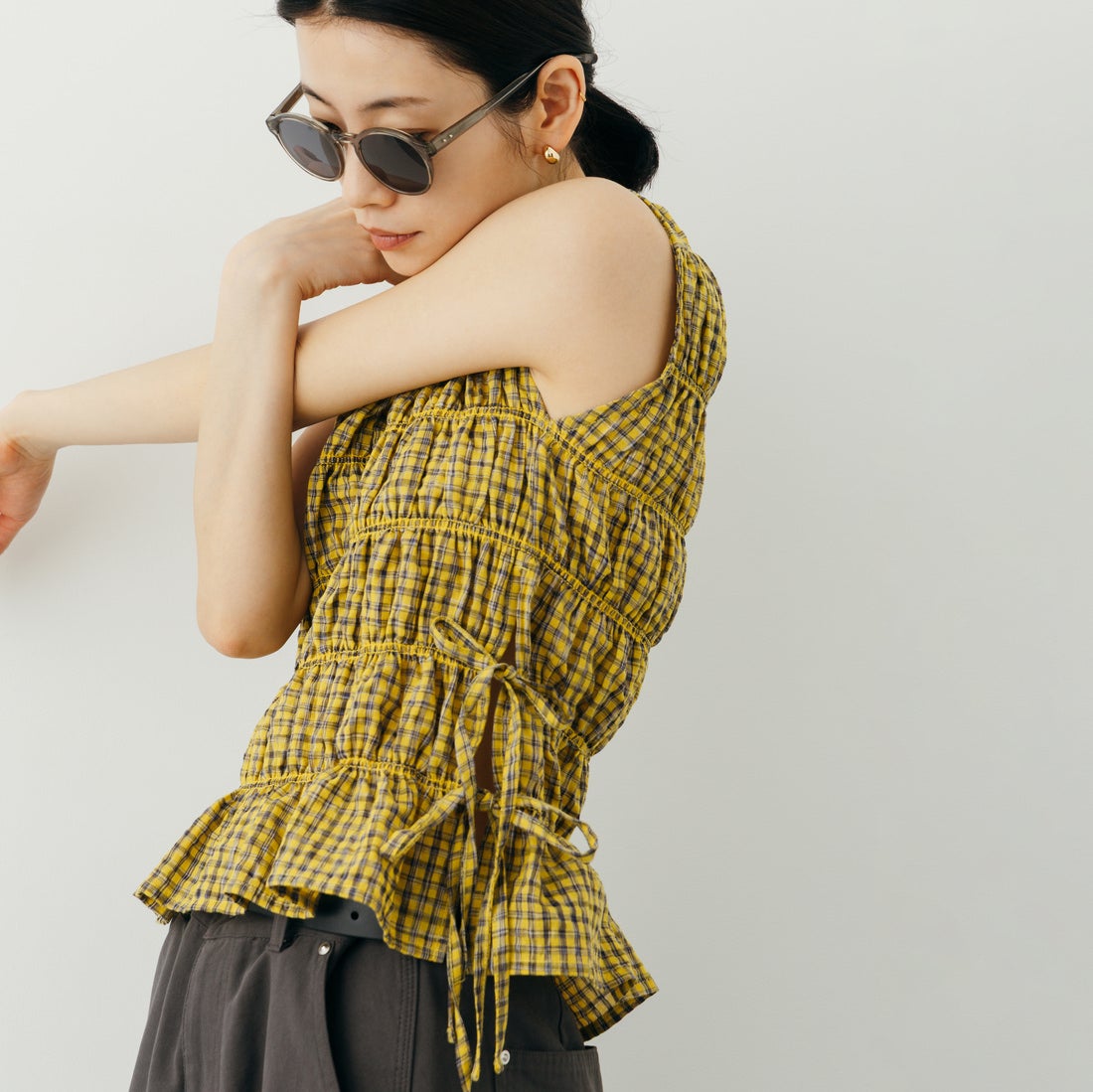 31 YELLOW
