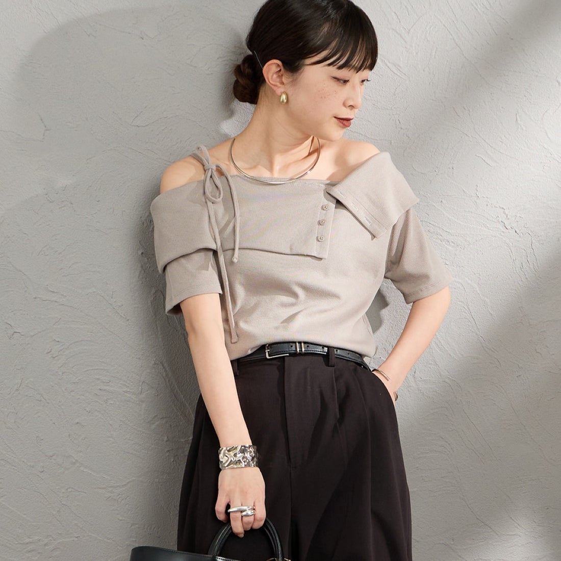23 GREIGE&&モデル身長：150cm 着用サイズ：F&&