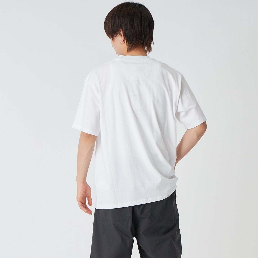 Barbour [バブアー] Dalton ワンポイント刺繍 ロゴTシャツ [MTS1678] WHITE &&モデル身長：177cm 着用サイズ：40&&