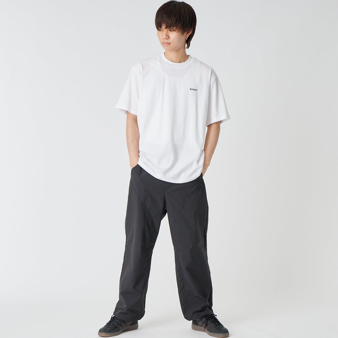 Barbour [バブアー] Dalton ワンポイント刺繍 ロゴTシャツ [MTS1678] WHITE &&モデル身長：177cm 着用サイズ：40&&