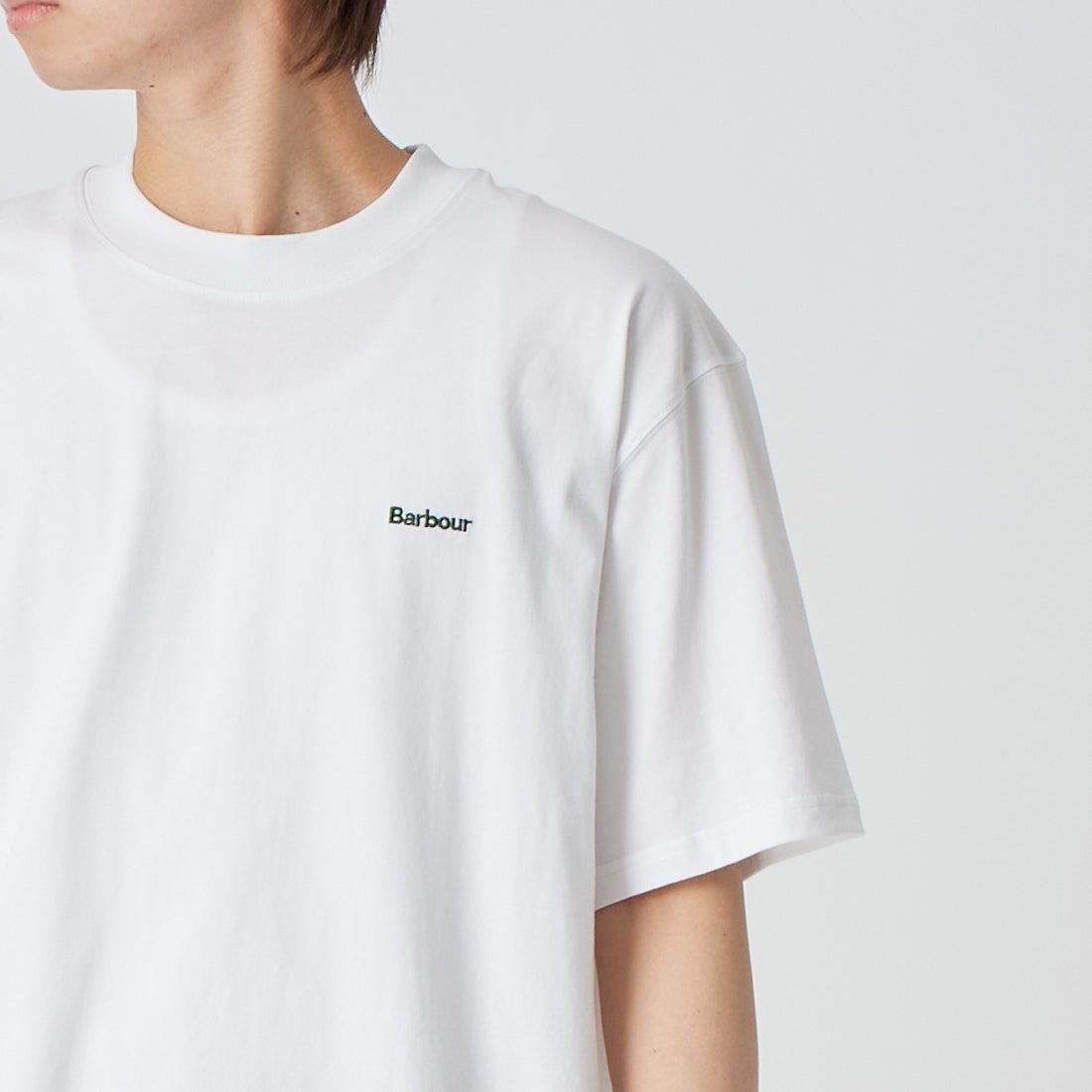 Barbour [バブアー] Dalton ワンポイント刺繍 ロゴTシャツ [MTS1678] WHITE &&モデル身長：177cm 着用サイズ：40&&