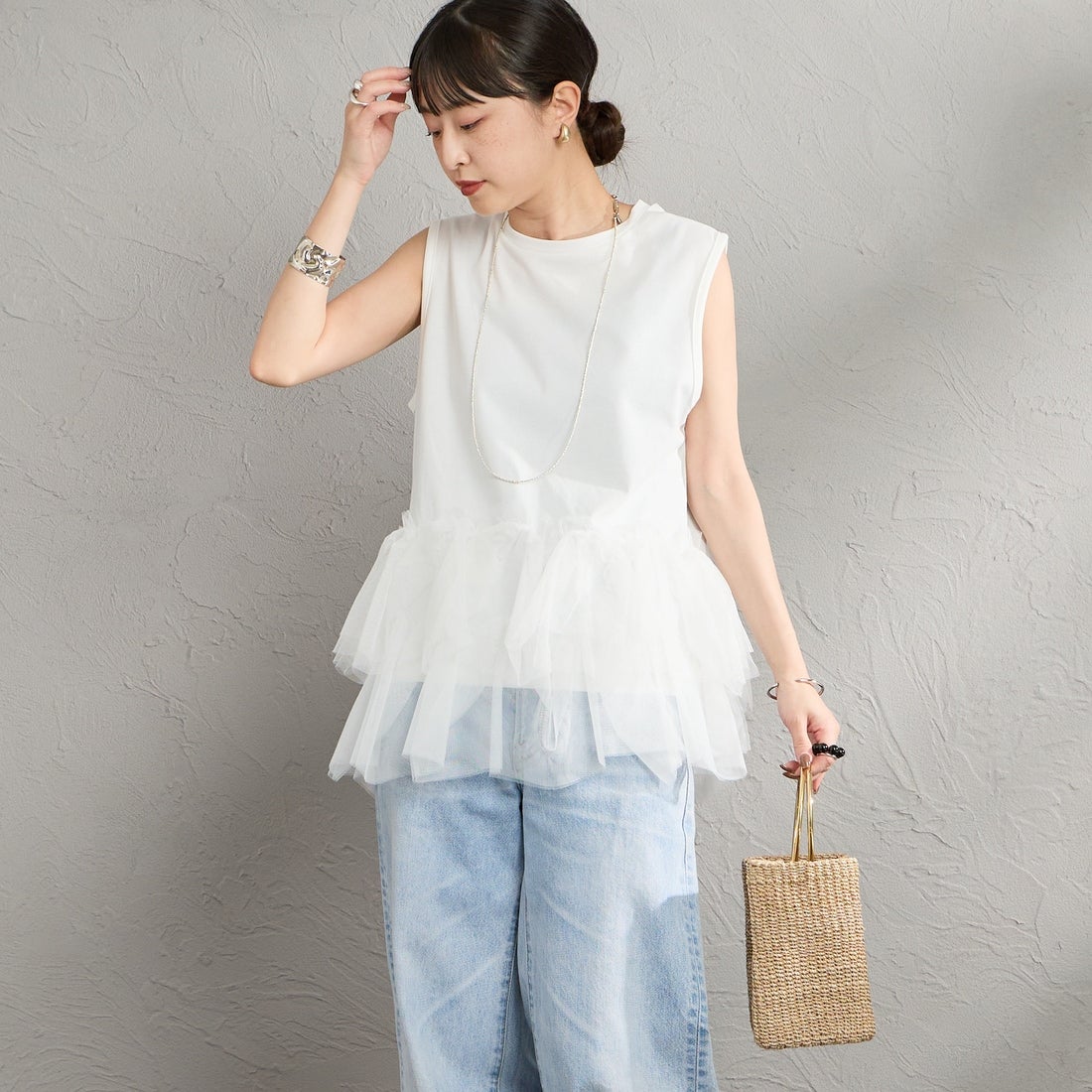 nenom [ネノム] バブルヘム チュールデザインノースリーブTシャツ [NE26612019] 02 OFF &&モデル身長：150cm 着用サイズ：F&&
