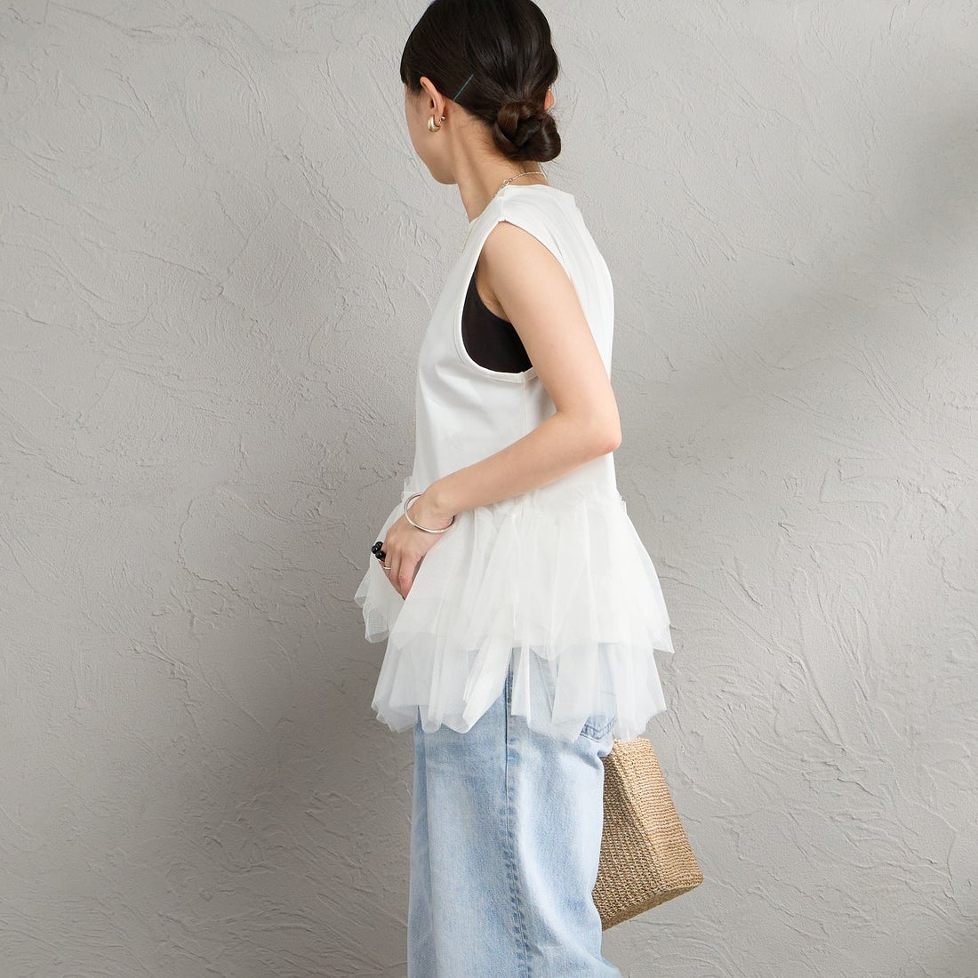 nenom [ネノム] バブルヘム チュールデザインノースリーブTシャツ [NE26612019] 02 OFF &&モデル身長：150cm 着用サイズ：F&&