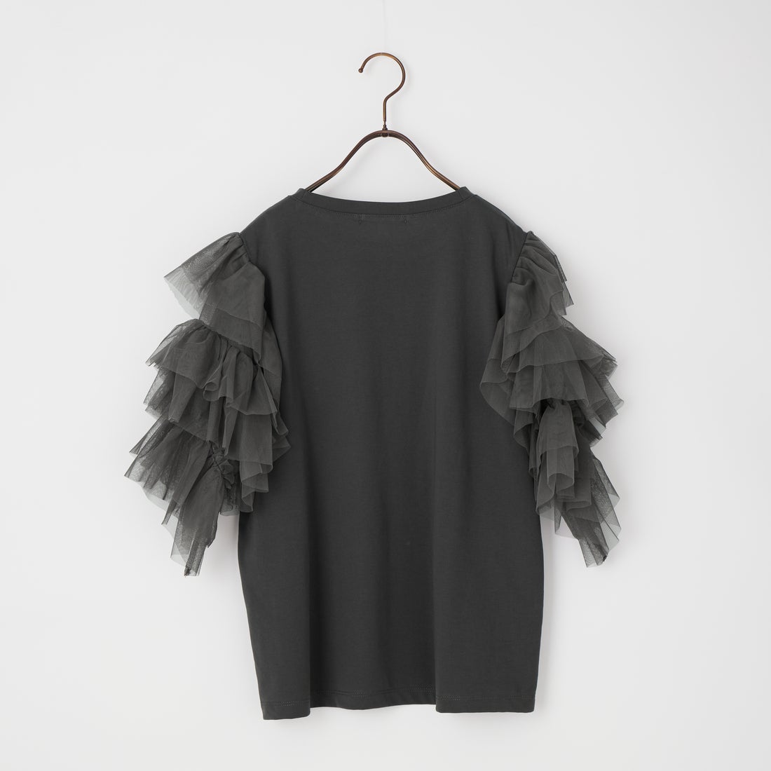 nenom [ネノム] 袖チュールドッキングショートスリーブTシャツ [NE26322006] 08 CHARCOA