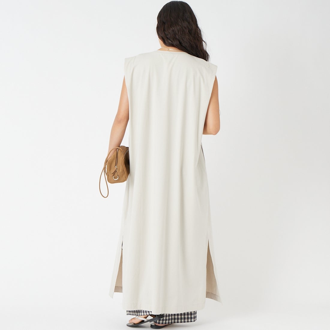 Jf Ready Made [ジェイエフレディメイド] 肩タックノースリーブワンピース [3212106] 810 Lｸﾞﾚｲ &&モデル身長：162cm 着用サイズ：F&&