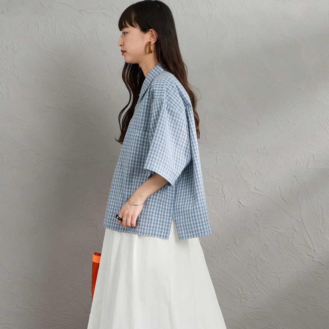 UNIVERSAL OVERALL [ユニバーサルオーバーオール] 別注 ショート丈 ビッグポケットシャツ [U2623157IN-JF] SAX CHK &&モデル身長：150cm 着用サイズ：F&&