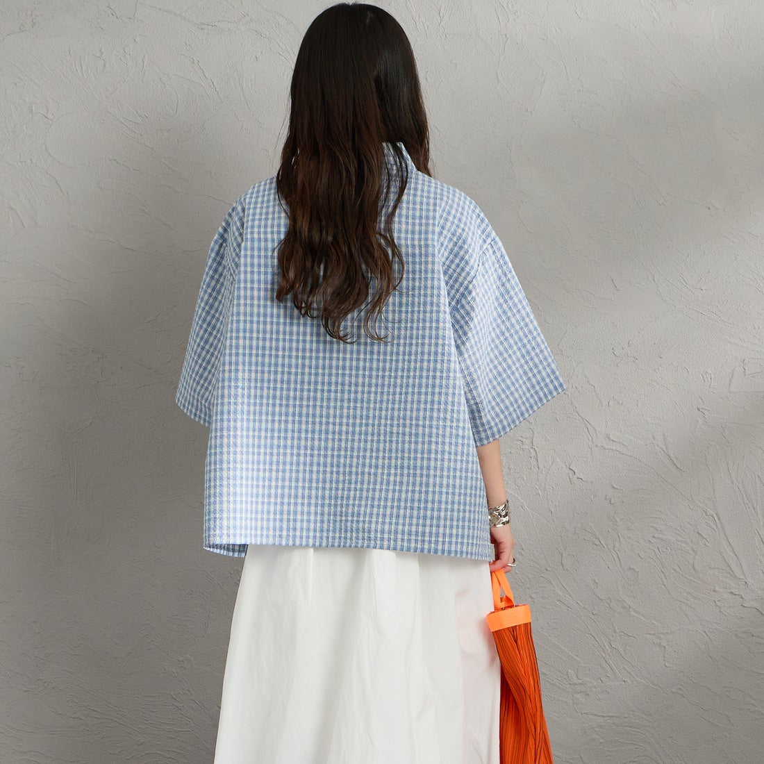 UNIVERSAL OVERALL [ユニバーサルオーバーオール] 別注 ショート丈 ビッグポケットシャツ [U2623157IN-JF] SAX CHK &&モデル身長：150cm 着用サイズ：F&&