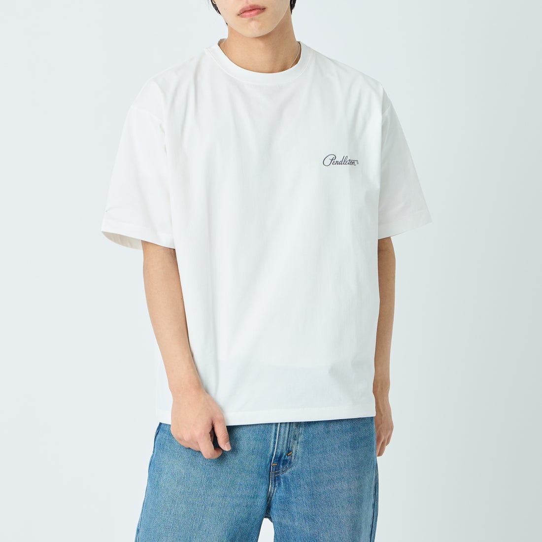 PENDLETON [ペンドルトン] 別注 ドローコード付き ネイティブ柄 バックプリントTシャツ [6275-4207-JF] WHITE &&モデル身長：179cm 着用サイズ：L&&