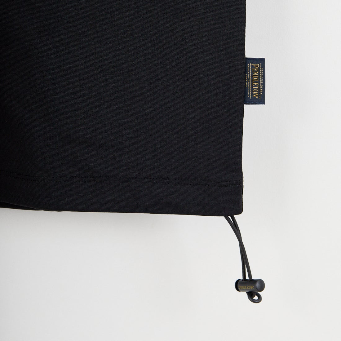 PENDLETON [ペンドルトン] 別注 ドローコード付き ネイティブ柄 バックプリントTシャツ [6275-4207-JF] BLACK