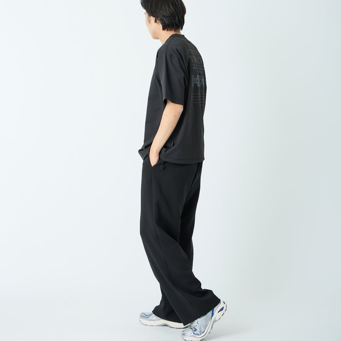 PENDLETON [ペンドルトン] 別注 ドローコード付き ヒストリーロゴ バックプリントTシャツ [6275-4208-JF] BLACK &&モデル身長：179cm 着用サイズ：L&&