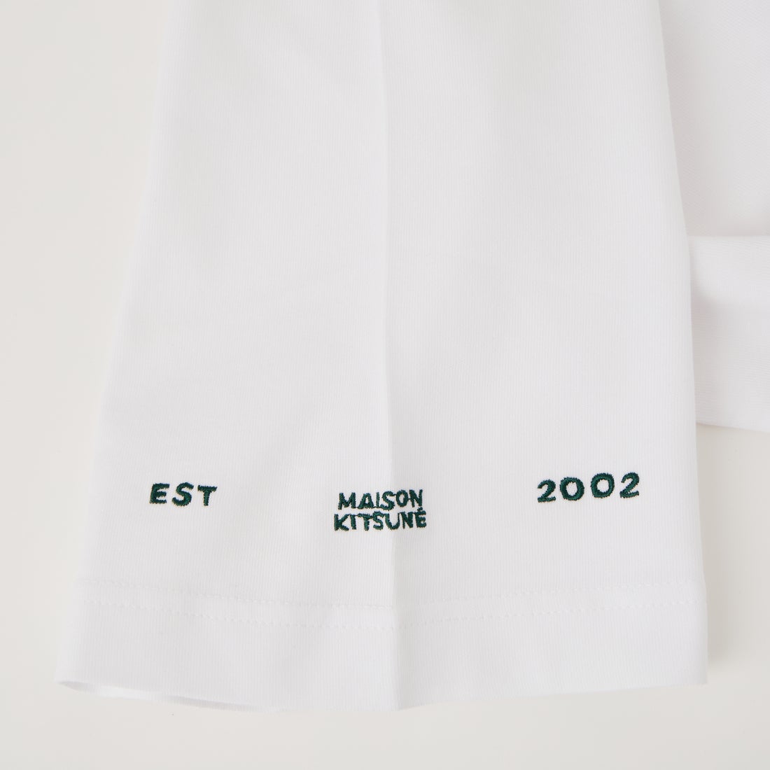 MAISON KITSUNE [メゾン キツネ] ART NOUVEAU STAMPS オーバーサイズ Tシャツ [QM00107KJ0119] P100 WHITE