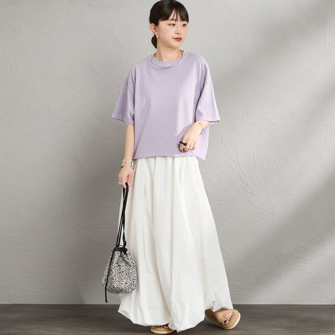 STAR&STRIPE [スターアンドストライプ] 別注 カットオフ ショート丈ワイドシルエットTシャツ [SSMD-095-JF] LAVENDER &&モデル身長：150cm 着用サイズ：F&&