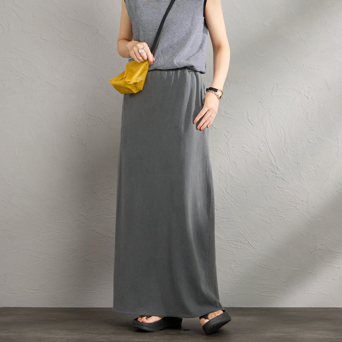 STAR&STRIPE [スターアンドストライプ] 別注 カットオフ マキシ丈フレアスカート [SSMD-197-JF] ANTHRACITE &&モデル身長：160cm 着用サイズ：F&&