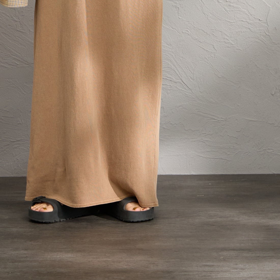 STAR&STRIPE [スターアンドストライプ] 別注 カットオフ マキシ丈フレアスカート [SSMD-197-JF] COCA MOCHA &&モデル身長：158cm 着用サイズ：F&&