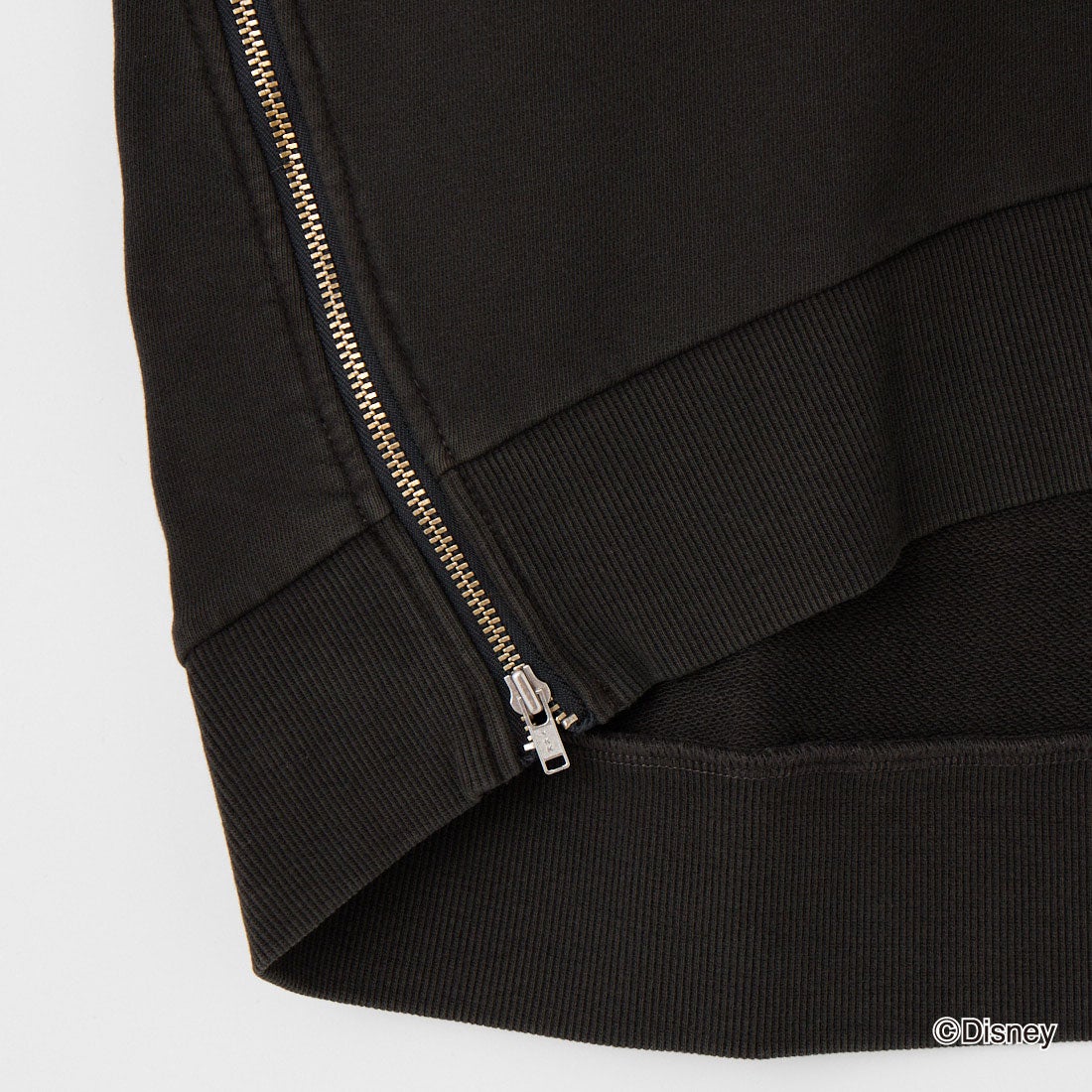 +81 BRANCA [ハチイチブランカ] MICKEY MOUSE/サイドジップショートスリーブTシャツ [81B-26SS-CS10] CHARCOAL