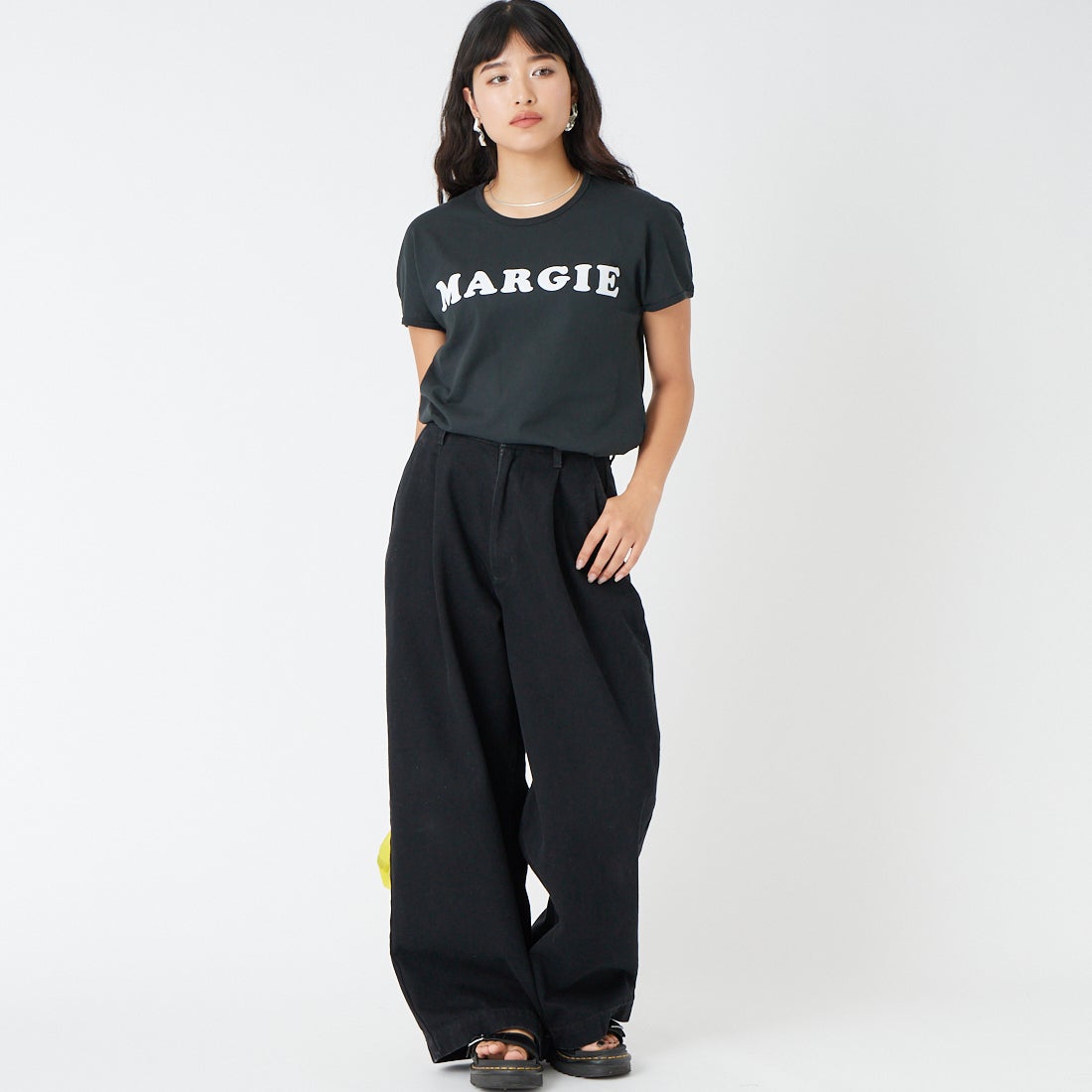 MM6 Maison Margiela [エムエムシックス メゾン マルジェラ] ショートスリーブロゴTシャツ [S62GD0212-M20108] 900 BLACK &&モデル身長：162cm 着用サイズ：S&&