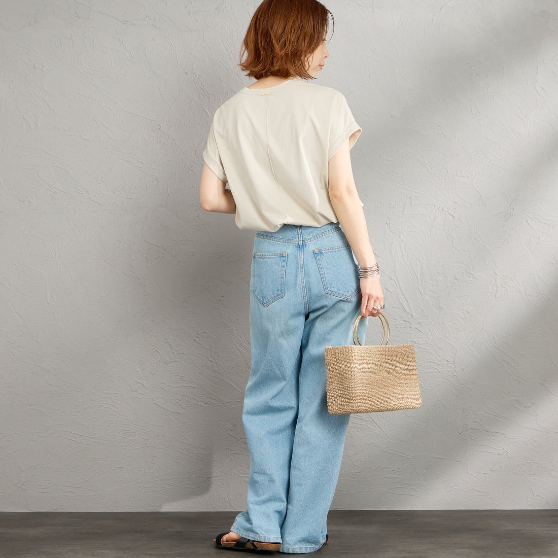MICA&DEAL [マイカアンドディール] フォトプリントラウンドヘムTシャツ [0126209112] BEIGE &&モデル身長：158cm 着用サイズ：F&&