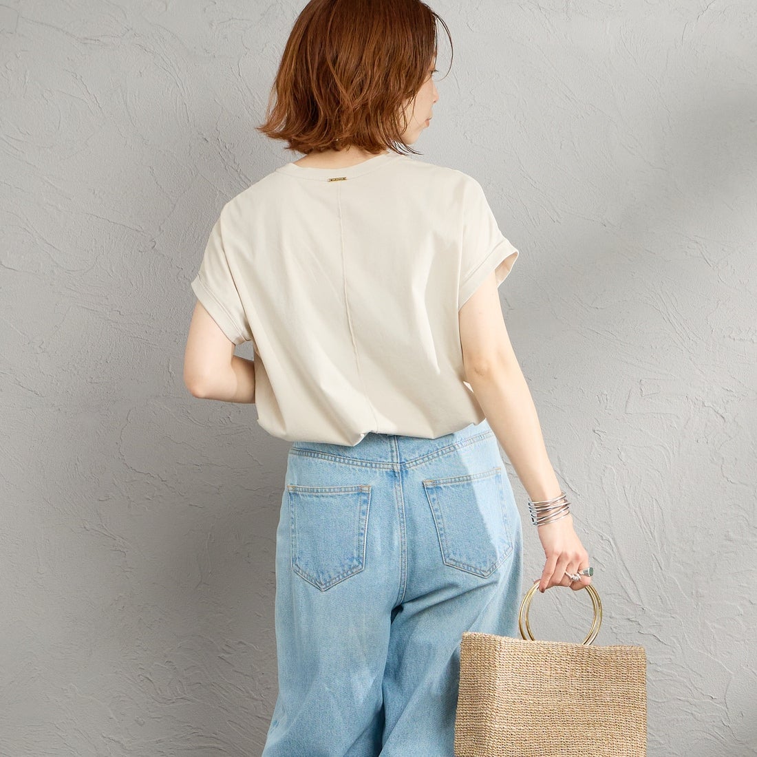 MICA&DEAL [マイカアンドディール] フォトプリントラウンドヘムTシャツ [0126209112] BEIGE &&モデル身長：158cm 着用サイズ：F&&
