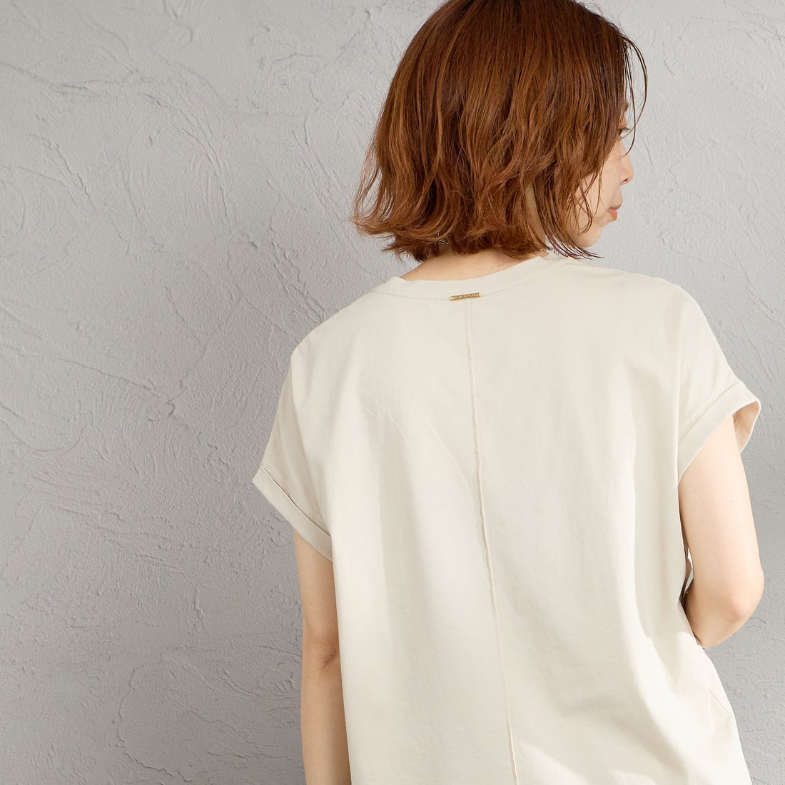 MICA&DEAL [マイカアンドディール] フォトプリントラウンドヘムTシャツ [0126209112] BEIGE &&モデル身長：158cm 着用サイズ：F&&