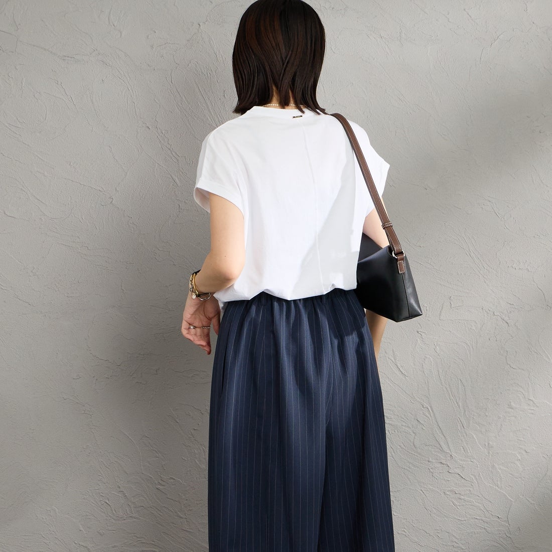 MICA&DEAL [マイカアンドディール] フォトプリントラウンドヘムTシャツ [0126209112] WHITE &&モデル身長：160cm 着用サイズ：F&&