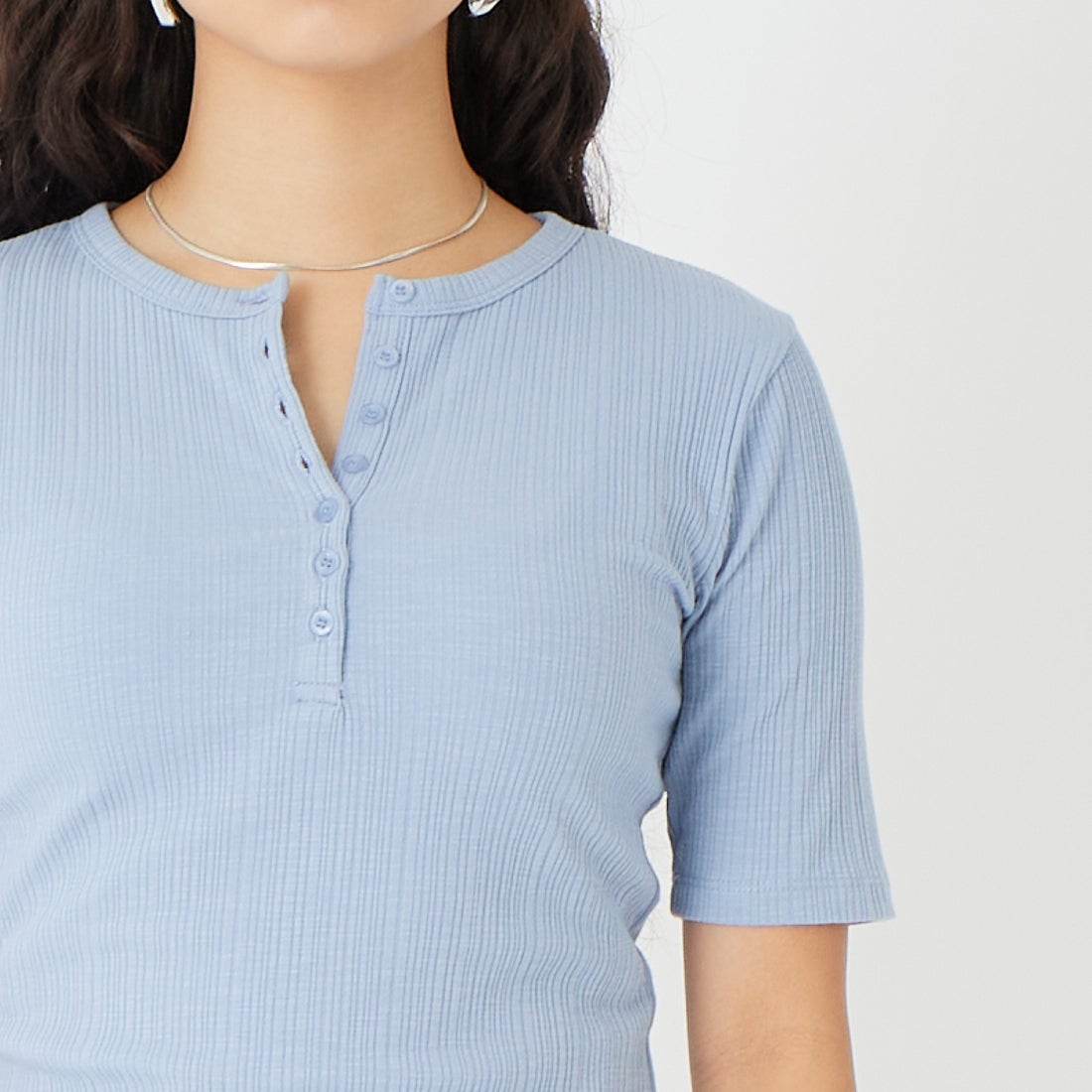 Jeans Factory Clothes [ジーンズファクトリークローズ] ヘンリーネックリブTシャツ [JFS-C091] SAX &&モデル身長：162cm 着用サイズ：36&&