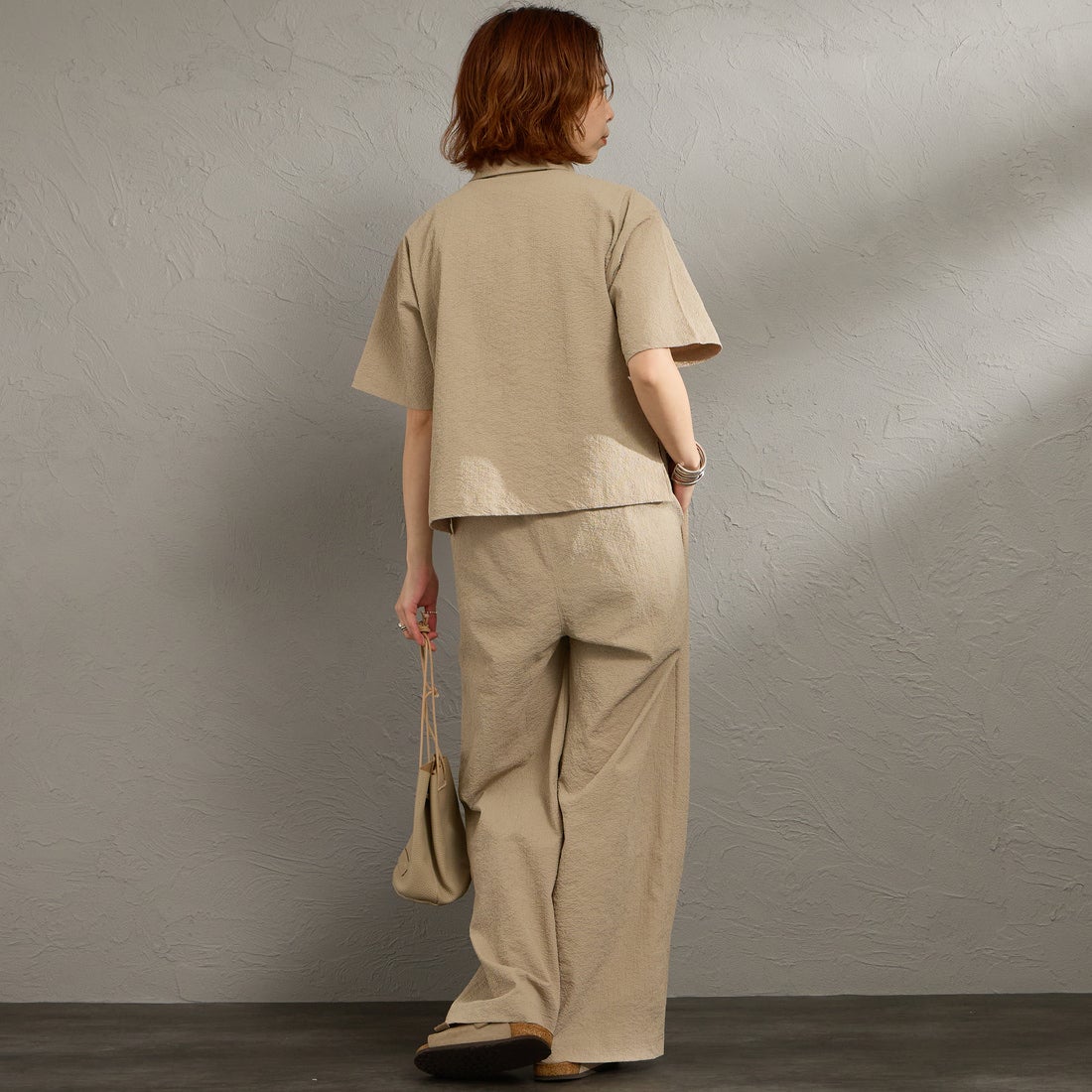 THOUSAND MILE [サウザンド マイル] 別注 シアサッカー サマーバケーション ワイドパンツセットアップ [TM261SS50812-JF] 23 BEIGE &&モデル身長：158cm 着用サイズ：F&&