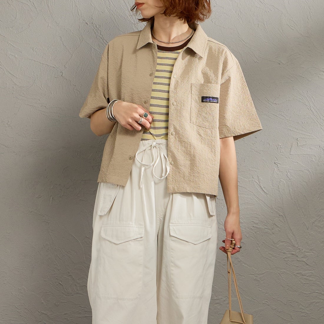 THOUSAND MILE [サウザンド マイル] 別注 シアサッカー サマーバケーション ワイドパンツセットアップ [TM261SS50812-JF] 23 BEIGE &&モデル身長：158cm 着用サイズ：F&&