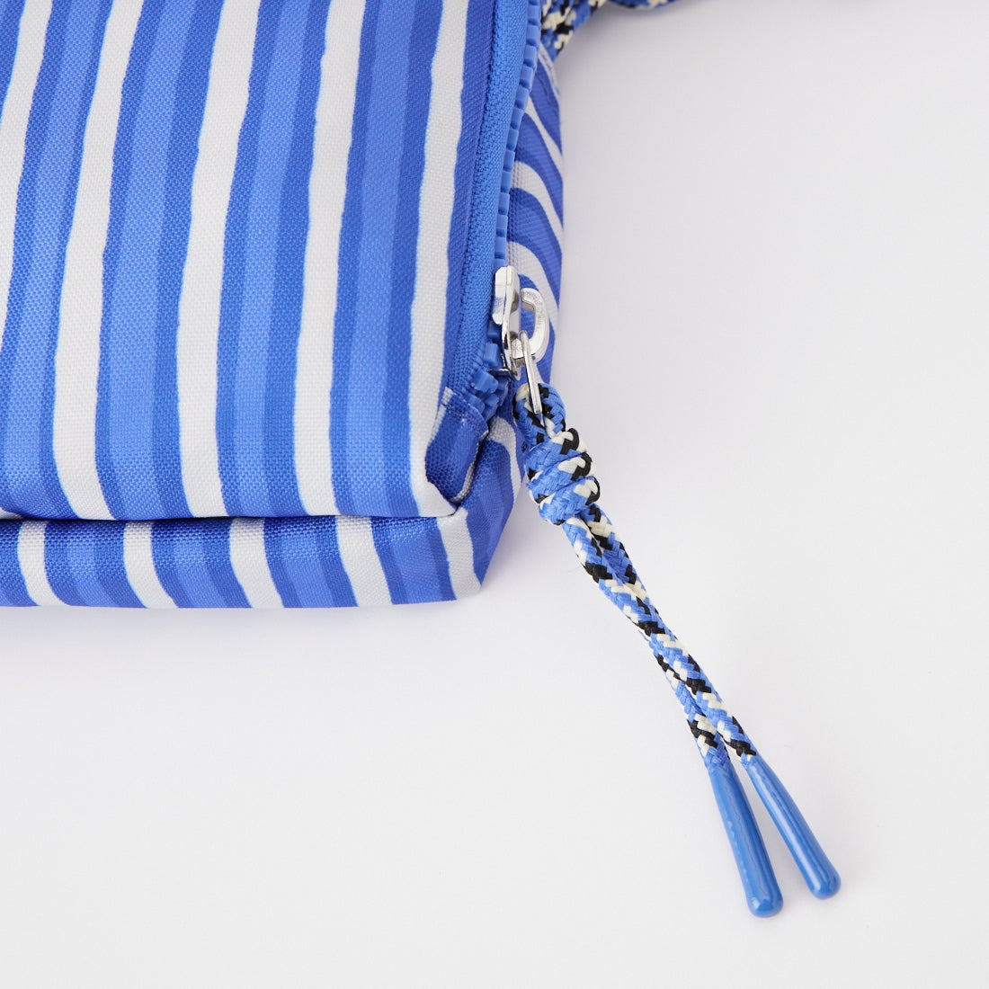 marimekko [マリメッコ] Iloisa Piccolo ショルダーバッグ [52263-6-95593] 35 ﾌﾞﾙｰ