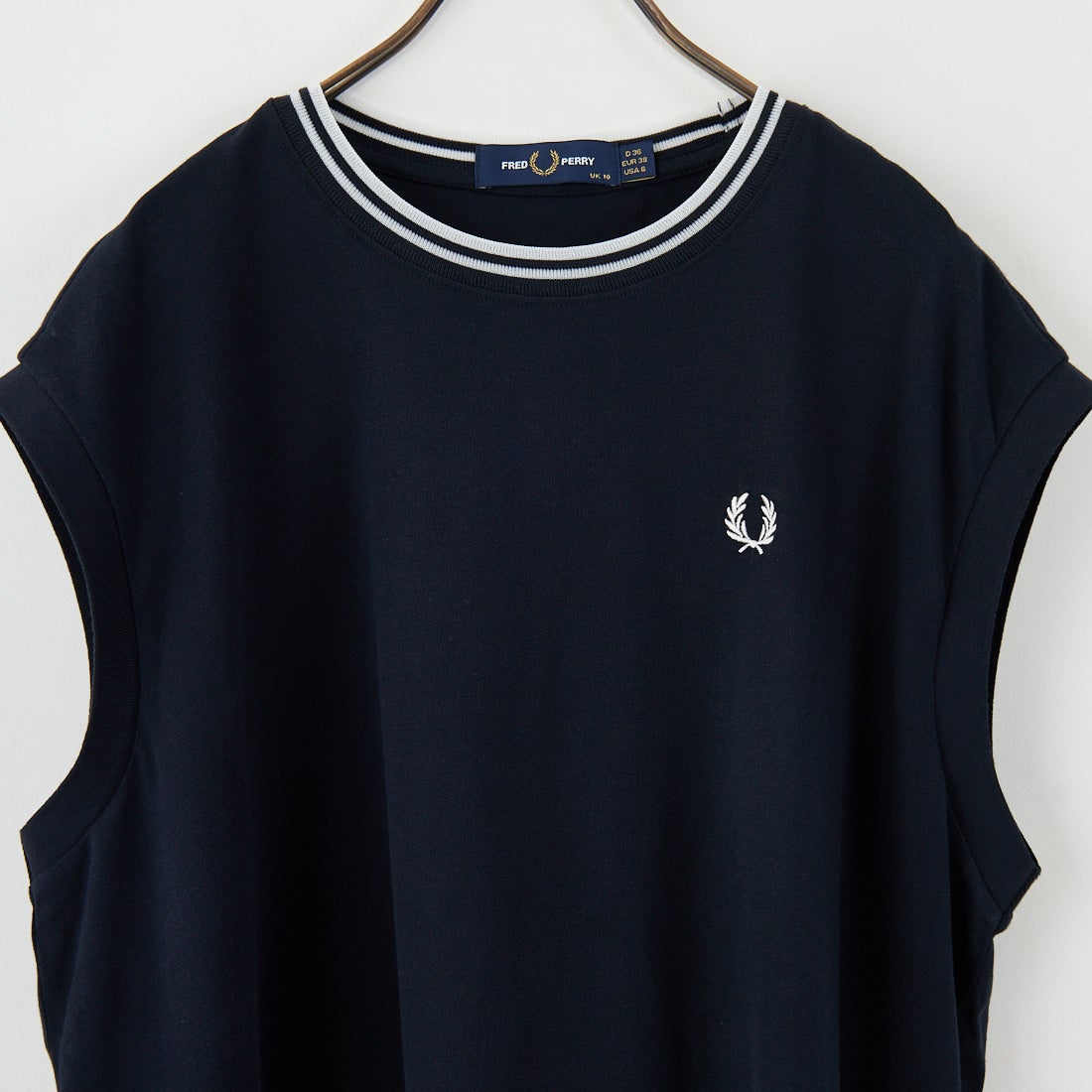 FRED PERRY [フレッドペリー] シアーティップラインノースリーブTシャツ [G2175] 608 NAVY
