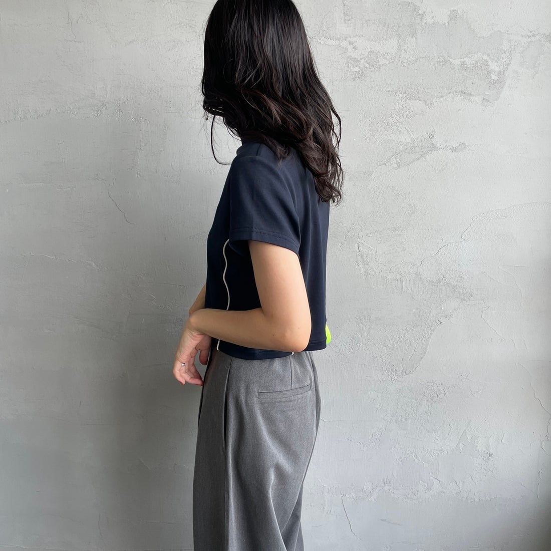 FRED PERRY [フレッドペリー] パイピングシームモックネックTシャツ [G2165] 608 NAVY &&モデル身長：160cm 着用サイズ：10&&