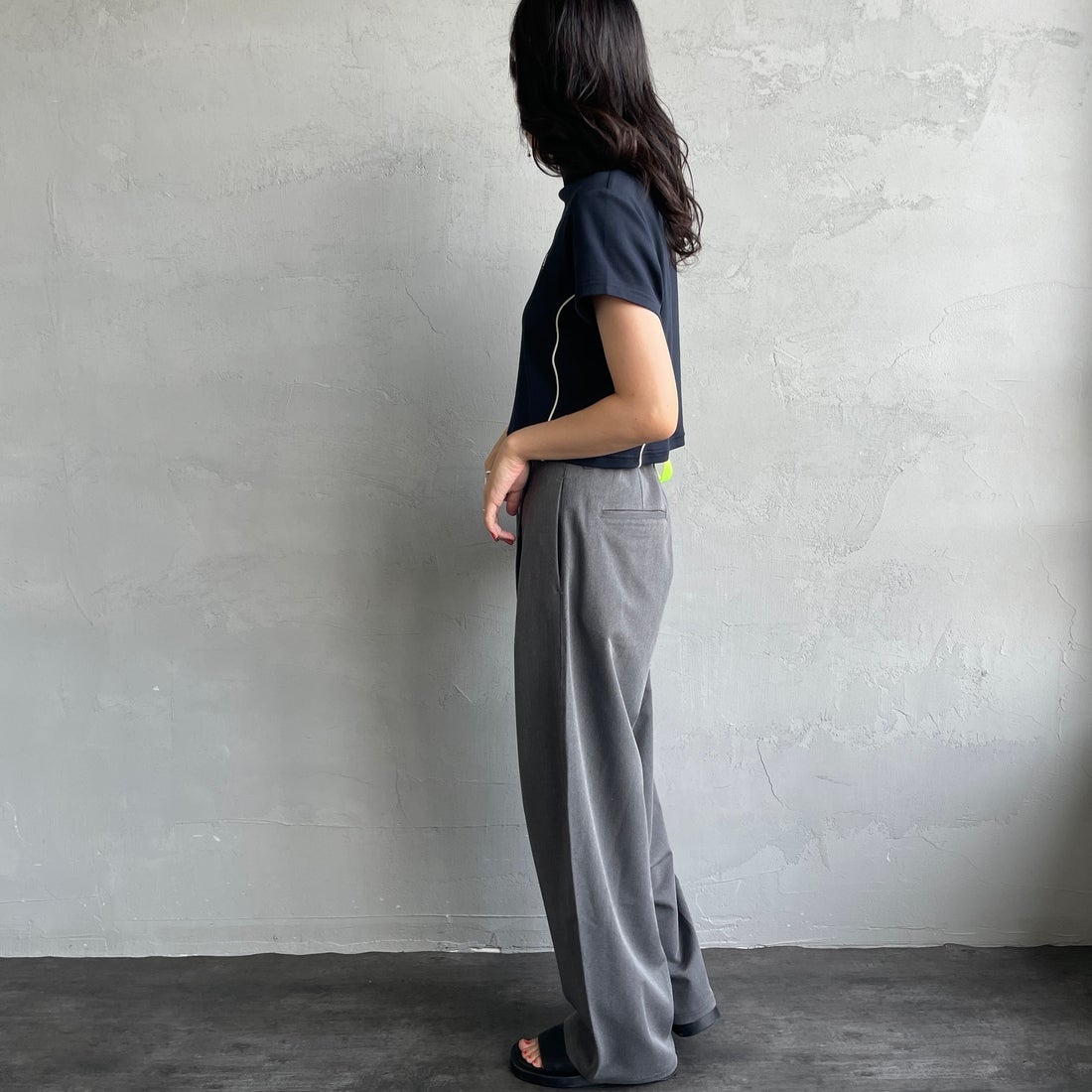 FRED PERRY [フレッドペリー] パイピングシームモックネックTシャツ [G2165] 608 NAVY &&モデル身長：160cm 着用サイズ：10&&