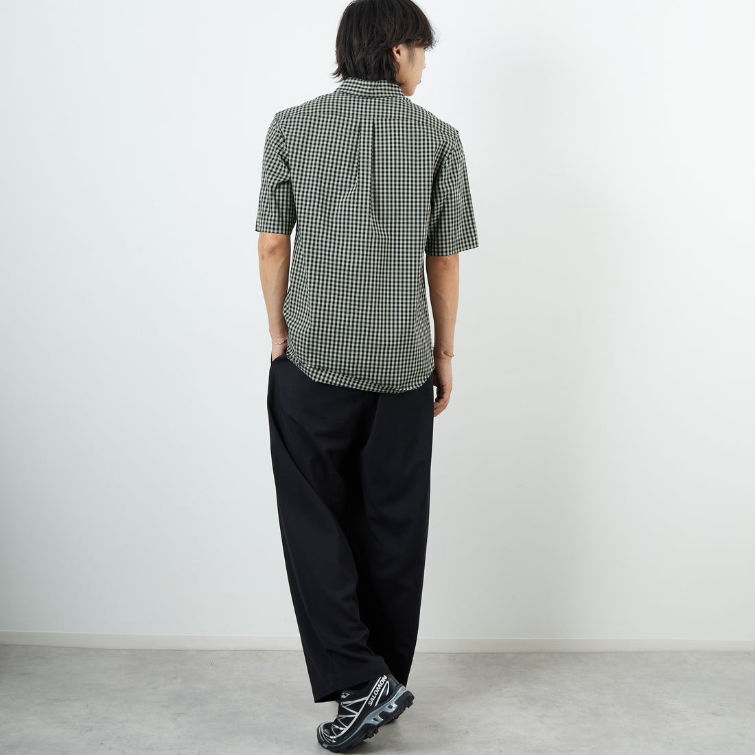 FRED PERRY [フレッドペリー] ギンガムショートスリーブシャツ [M2435] M37 SEAGRA &&モデル身長：179cm 着用サイズ：M&&