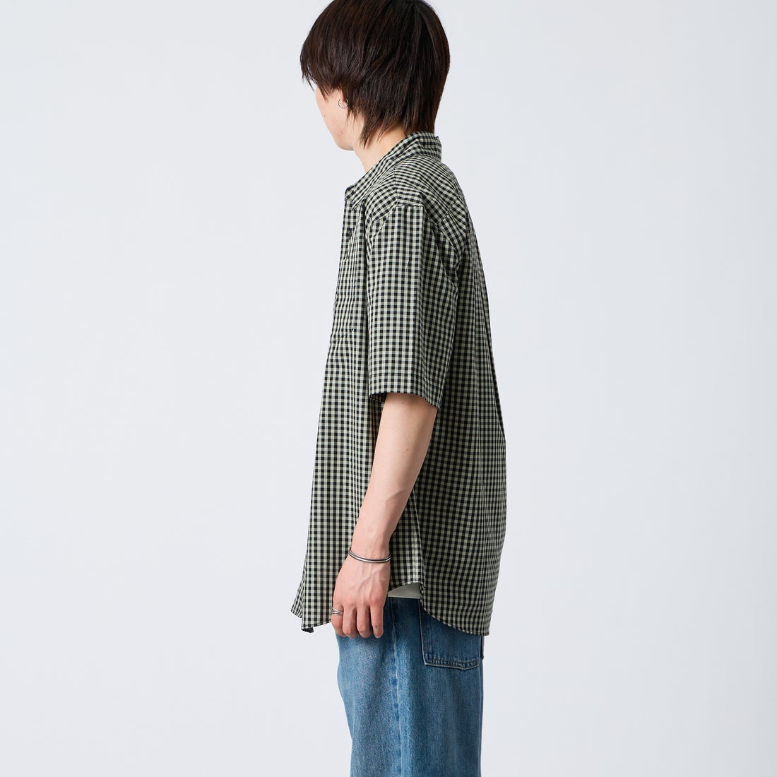 FRED PERRY [フレッドペリー] ギンガムショートスリーブシャツ [M2435] M37 SEAGRA &&モデル身長：177cm 着用サイズ：L&&