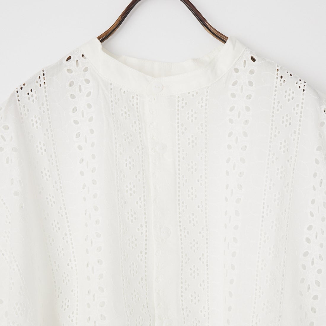 Vincent et Mireille [ヴァンソン エ ミレイユ] カットワークレーススリーブレスブラウス [VM261HB11022] 01 WHITE