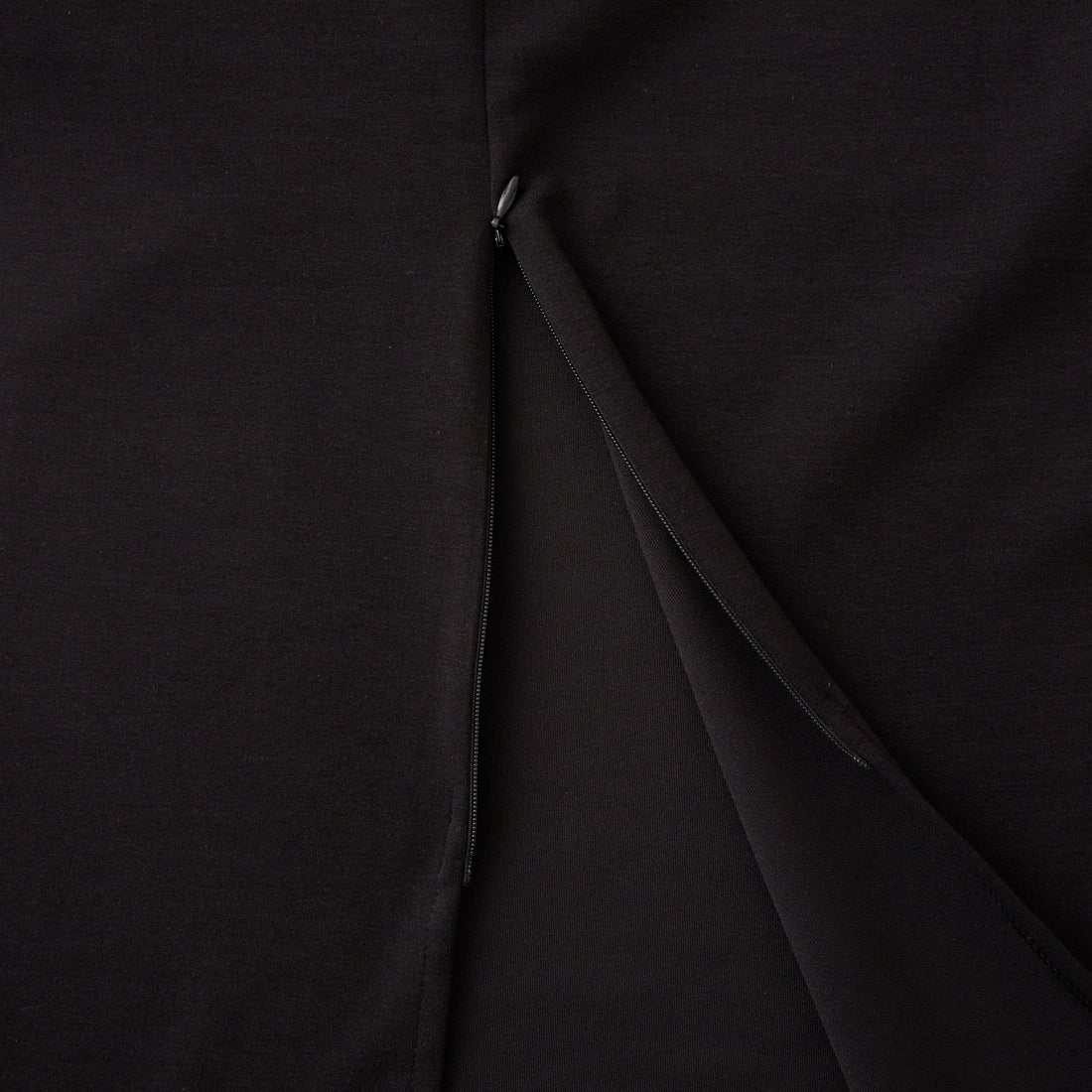 YENN [イエン] アジャストスリットスカート [Y252-22032-6] BLACK