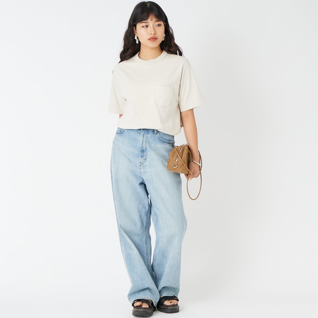 LAVENHAM [ラベンハム] ジャックマン ベイメン ポケットTシャツ [LV5533LV] 493 BASE &&モデル身長：162cm 着用サイズ：S&&