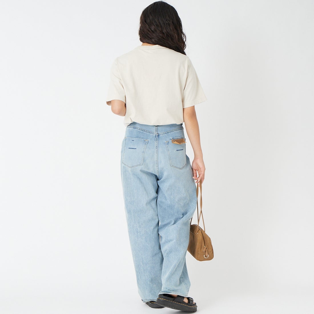 LAVENHAM [ラベンハム] ジャックマン ベイメン ポケットTシャツ [LV5533LV] 493 BASE &&モデル身長：162cm 着用サイズ：S&&