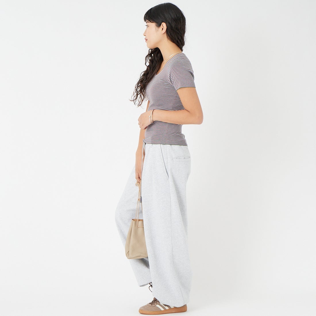 RYE TENDER [ライテンダー] DOMAR UネックTシャツ [010672600] MLT STRIPE &&モデル身長：162cm 着用サイズ：0&&