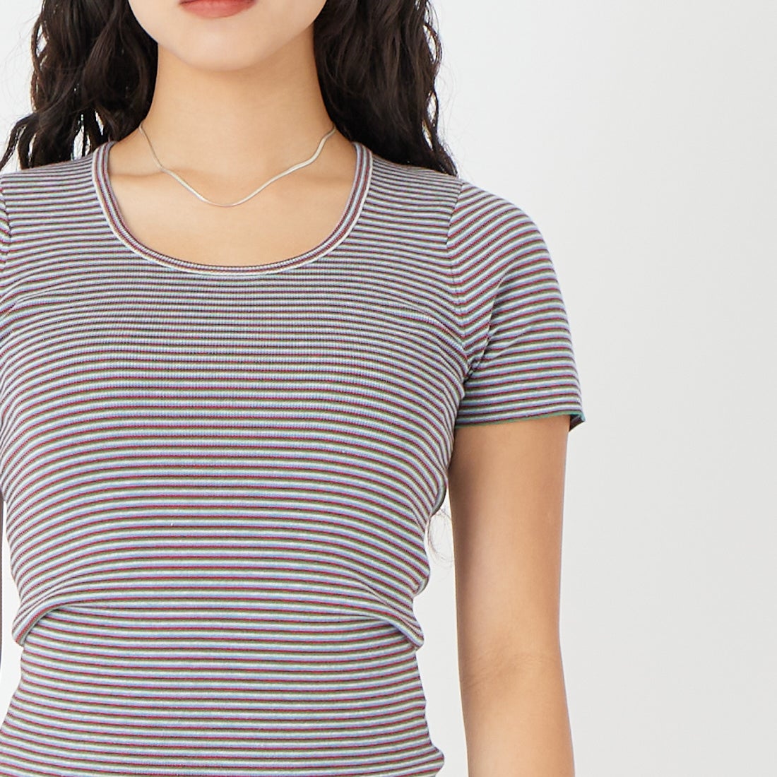 RYE TENDER [ライテンダー] DOMAR UネックTシャツ [010672600] MLT STRIPE &&モデル身長：162cm 着用サイズ：0&&