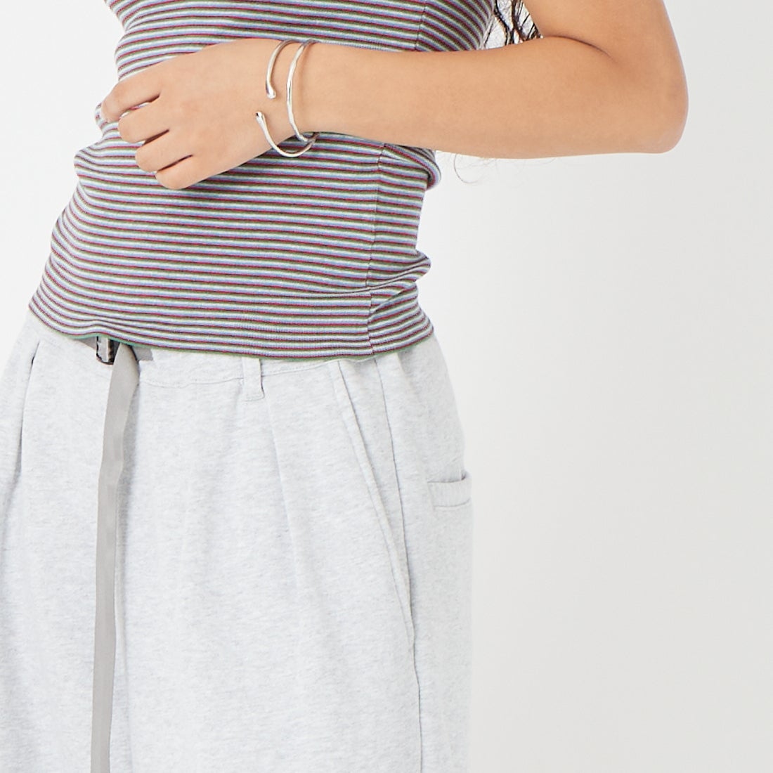 RYE TENDER [ライテンダー] DOMAR UネックTシャツ [010672600] MLT STRIPE &&モデル身長：162cm 着用サイズ：0&&